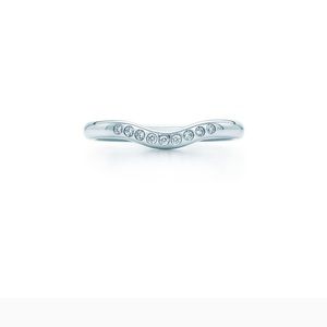 SOLD SOLD!!Tiffany&Co Curved Diamond Ring in Platinum